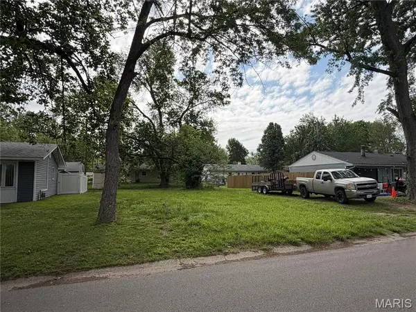 446 S 6th Street, Caseyville, IL 62232