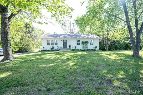 5715 Dove Lake Road, Jefferson City, MO 65101