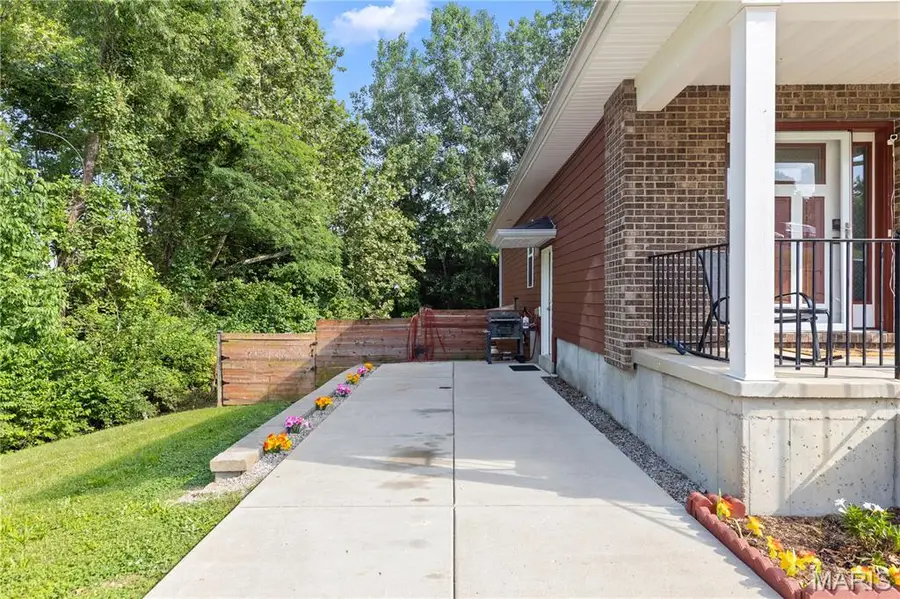 10068 Lookaway Drive, Saint Louis, MO 63137 - #3