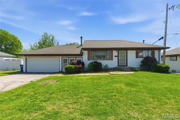 2430 Telegraph Road, St Louis, MO 63125