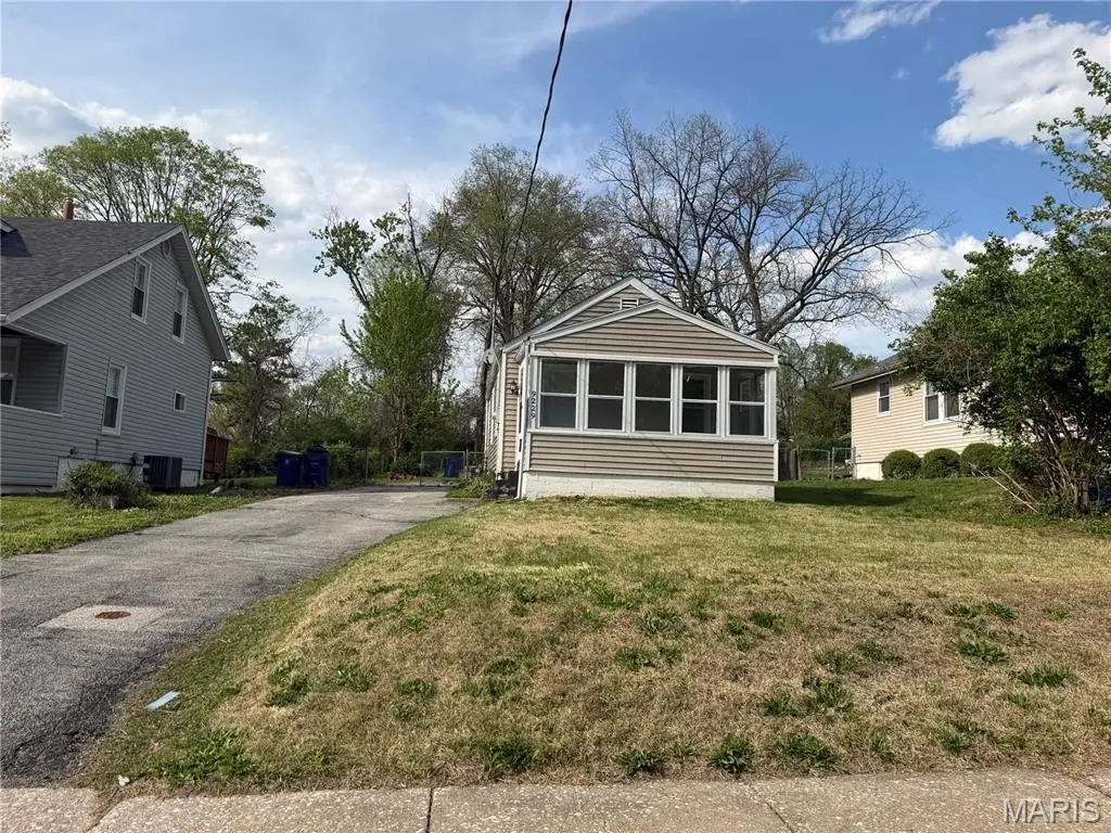 9922 Norwich Drive, Saint Louis, MO 63137 - #1