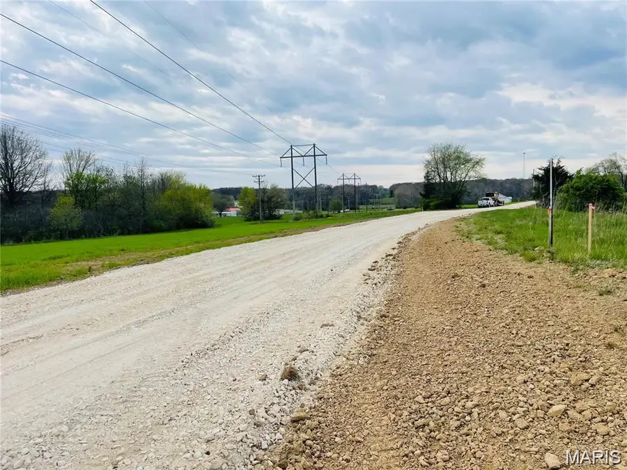 225 Red Mare Rd., Winfield, MO 63389 - #3