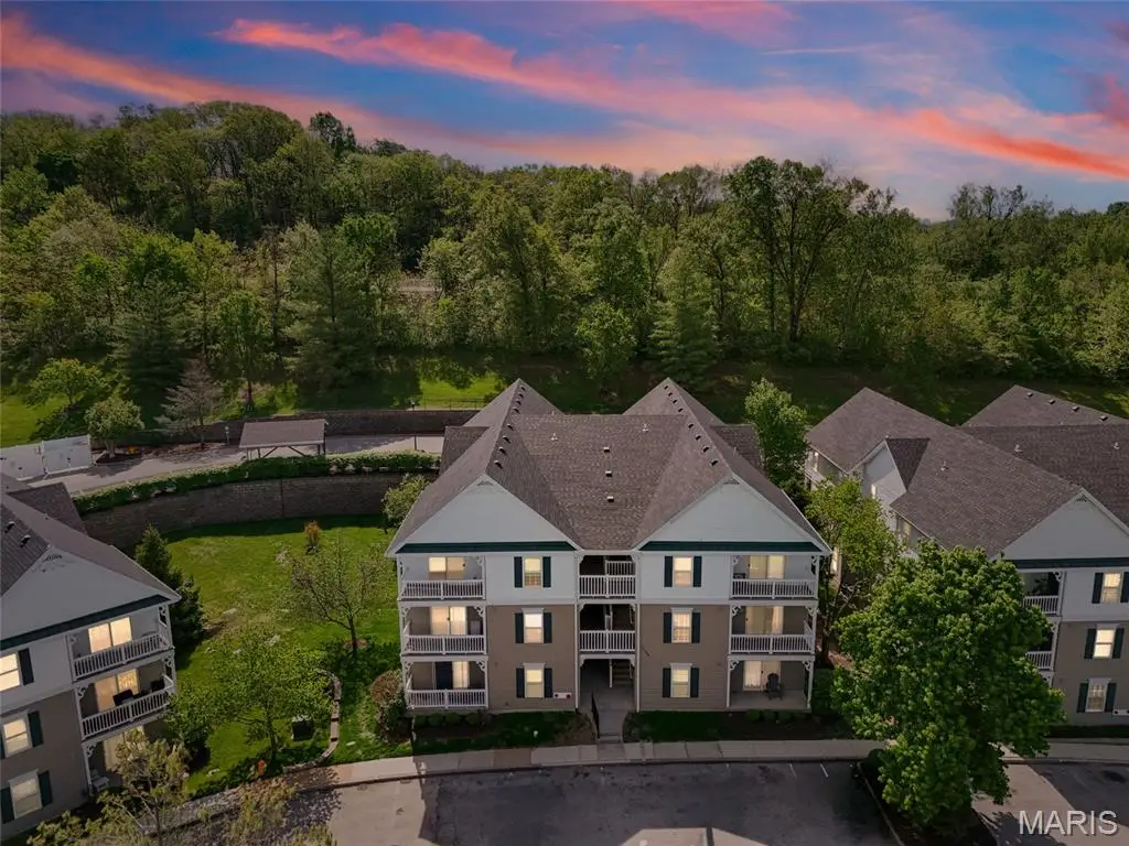 1133 Arbor Creek Drive #2B, Saint Louis, MO 63122 - #1