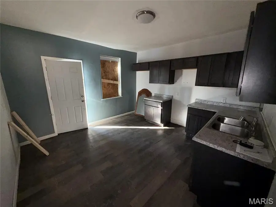 7135 Vermont Avenue, Saint Louis, MO 63111 - #3