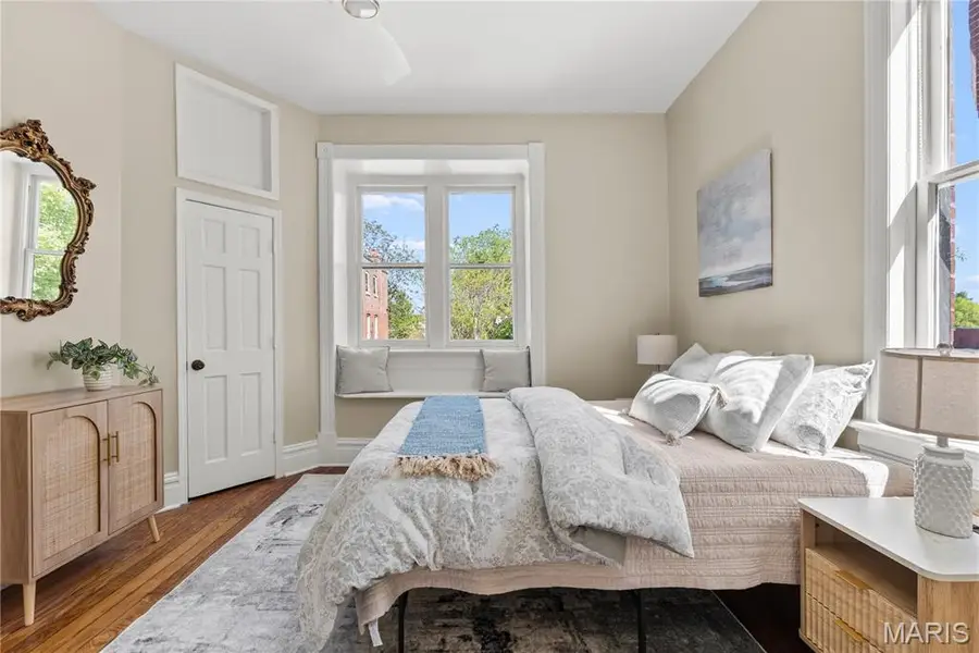 3431 Indiana Avenue, Saint Louis, MO 63118 - #2