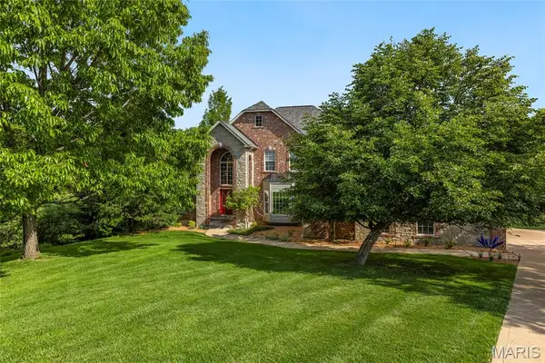 759 Heatherstone Drive, High Ridge, MO 63049