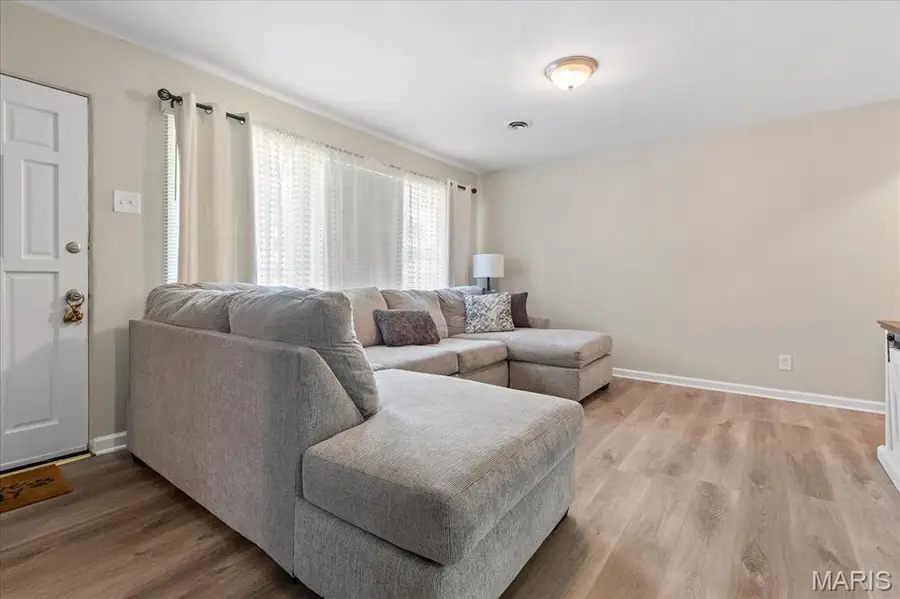 8409 Engler Avenue, Saint Louis, MO 63114 - #3