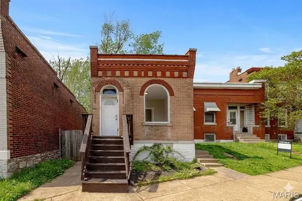 4431 Virginia Anex, St Louis, MO 63111