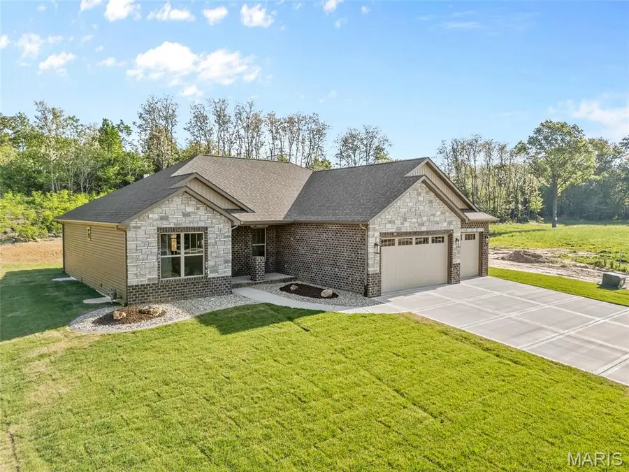 2947 Bluff Ridge Court, Maryville, IL 62062 - #2