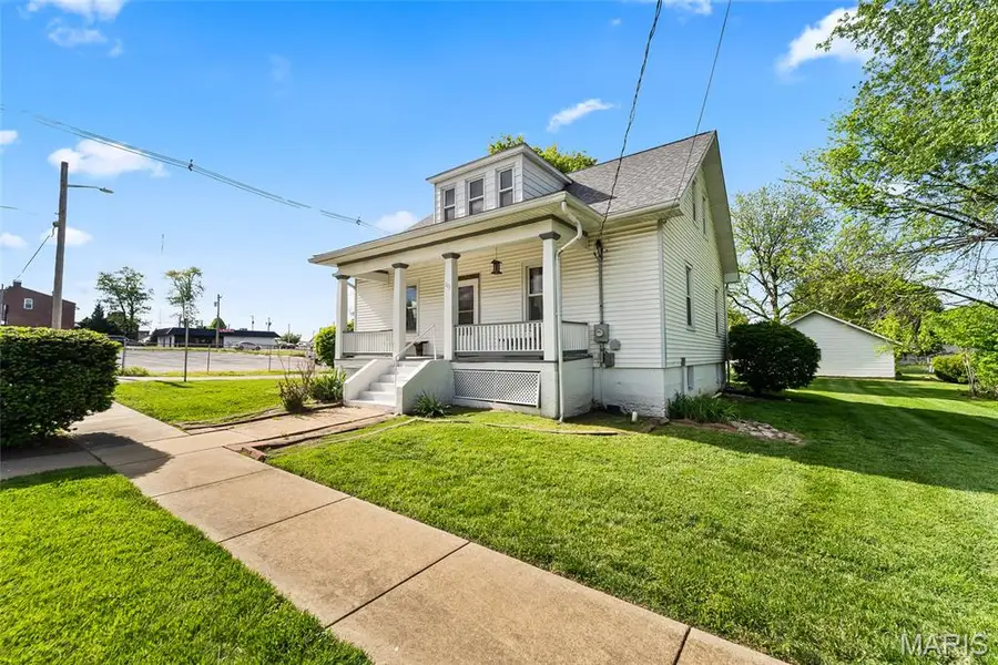 203 E Mill Street, Waterloo, IL 62298 - #2