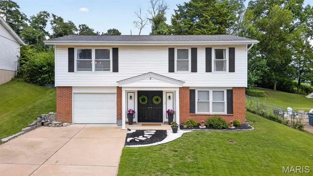 12011 Wesford Drive, Maryland Heights, MO 63043 - #1