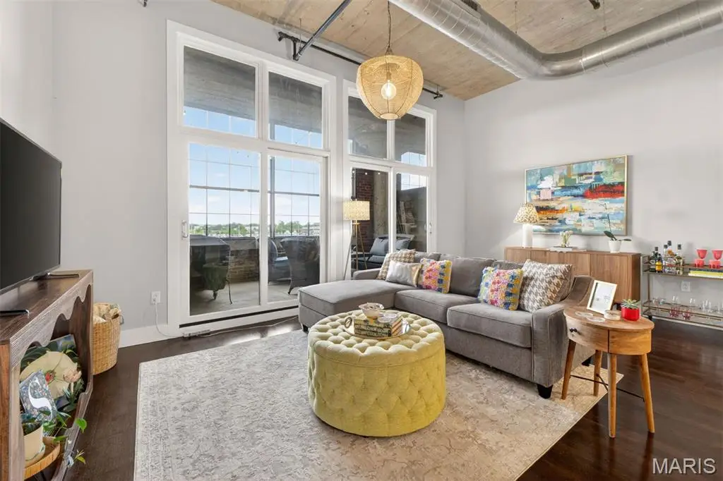 4100 Forest Park Avenue #414, Saint Louis, MO 63108 - #1