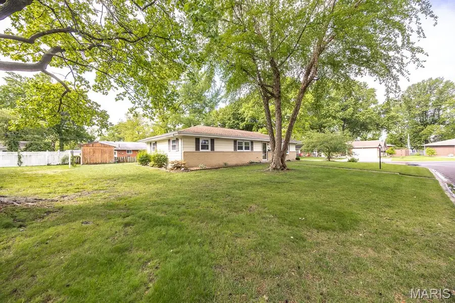 414 Bel Air Drive, Mascoutah, IL 62258 - #2