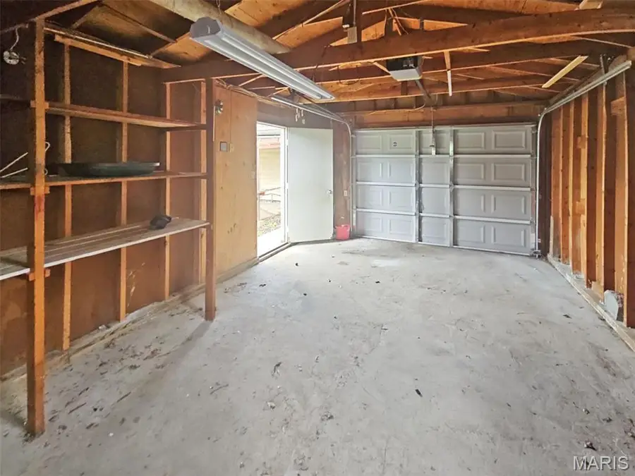 128 Saint Thomas Lane, East Saint Louis, IL 62206 - #3