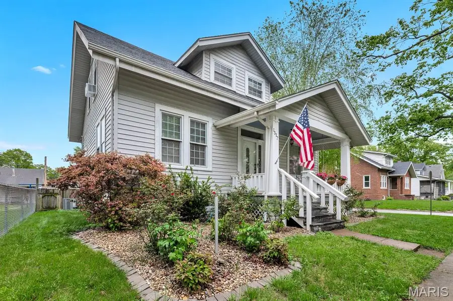 1517 Lemon Street, Highland, IL 62249 - #2