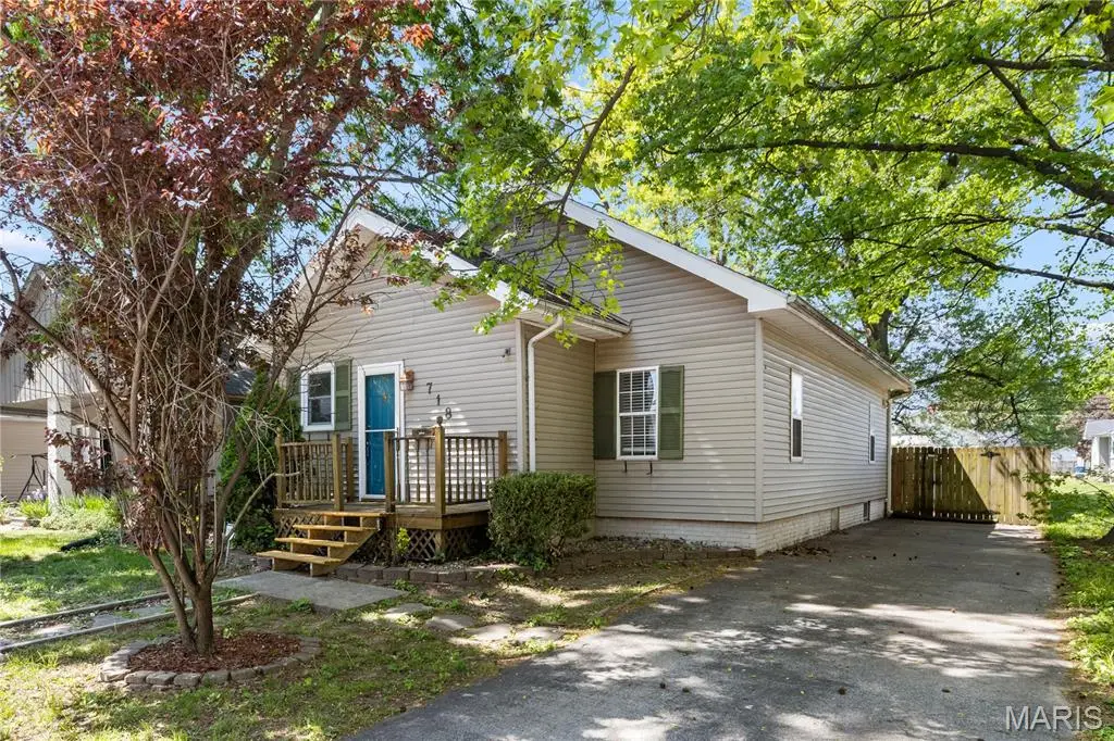 718 Condit Street, Wood River, IL 62095 - #1