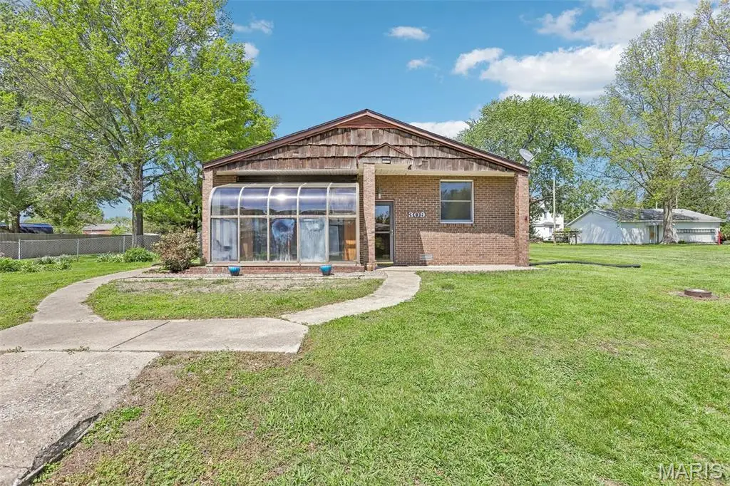 309 E 3rd South Street, Mount Olive, IL 62069 - #1