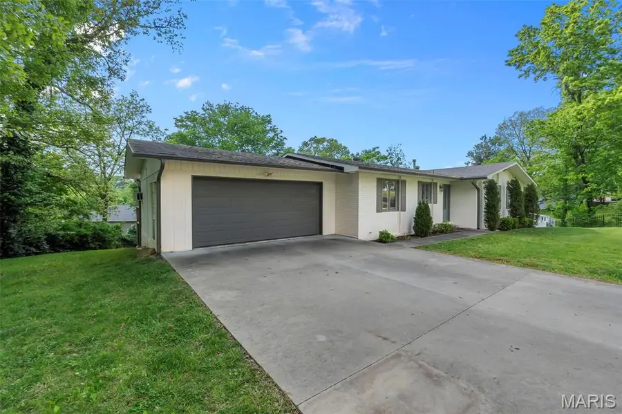 1107 S Shawnee Boulevard, Jackson, MO 63755 - #3