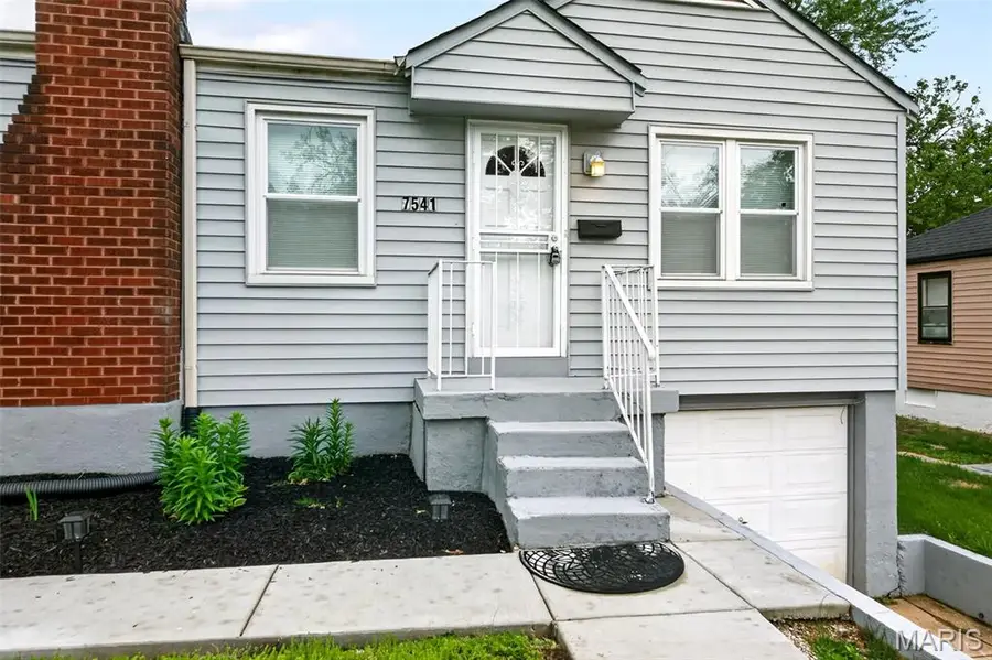 7541 Calvin Avenue, Saint Louis, MO 63136 - #3