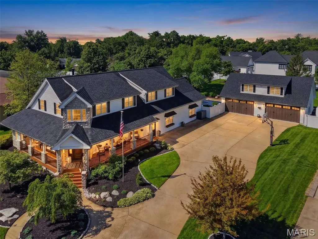 9801 Hilltop Drive, Sunset Hills, MO 63128 - #1