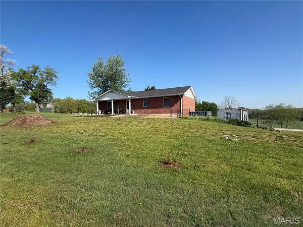 4529 Highway 50, Leslie, MO 63056