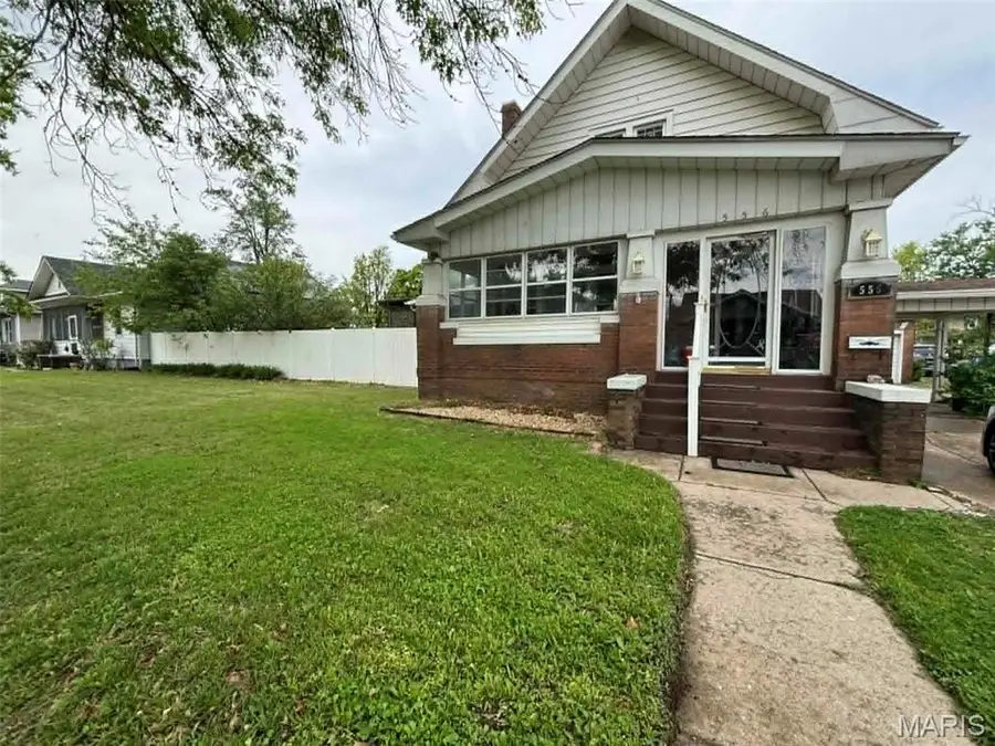 556 Whitelaw Avenue, Wood River, IL 62095 - #2