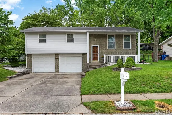 2904 Headland Drive, St Charles, MO 63301