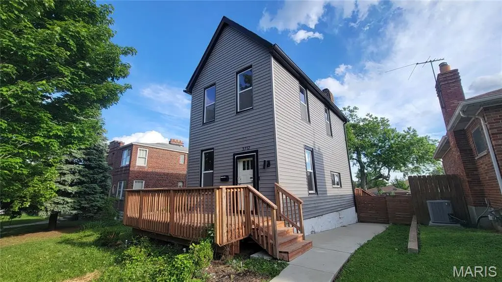 3712 Phillips Place, Saint Louis, MO 63116 - #1