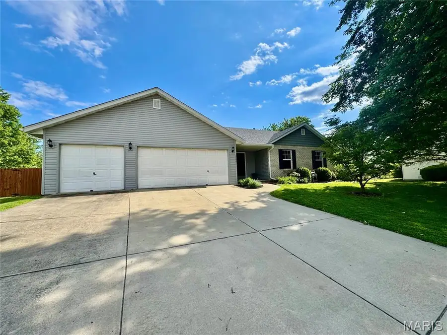 3292 Cedarspring Court, Belleville, IL 62221 - #3