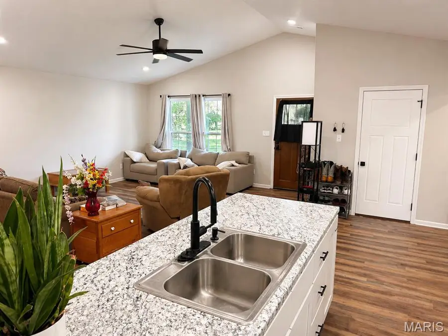 507 Hawthorne Street, Desloge, MO 63601 - #2