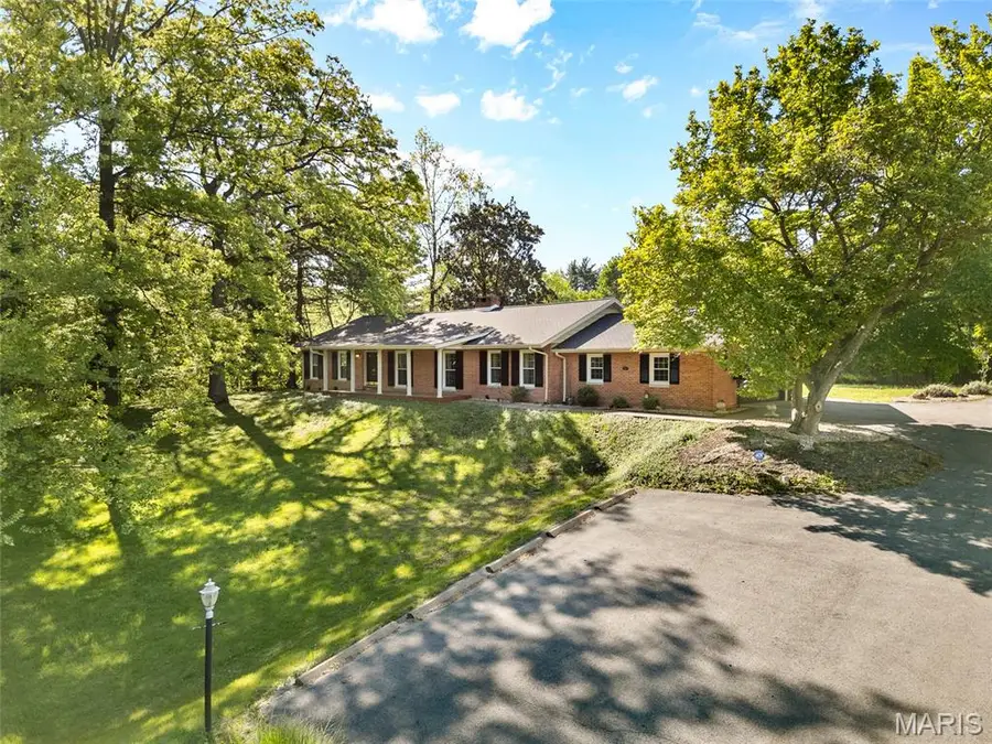 16 Autumn Lane, Belleville, IL 62223 - #2