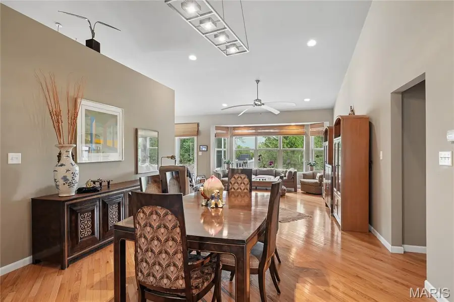 8923 Hilltop Manor Drive, Saint Louis, MO 63132 - #3