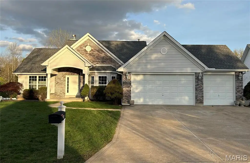 819 Hidden Spring Drive, Saint Charles, MO 63304 - #1