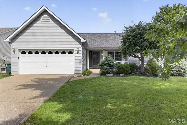 428 Quiet Field Drive, St Peters, MO 63376