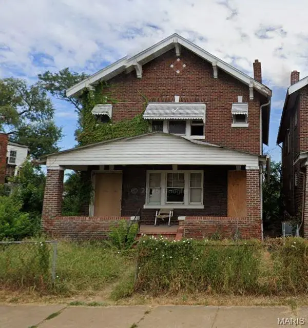 5723 Labadie Avenue, St Louis, MO 63120