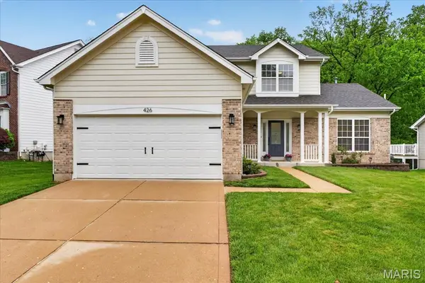 426 Buckhurst Drive, Ballwin, MO 63021