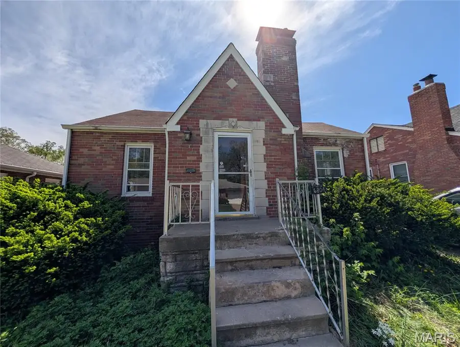 6804 Murray Street, Saint Louis, MO 63121 - #2