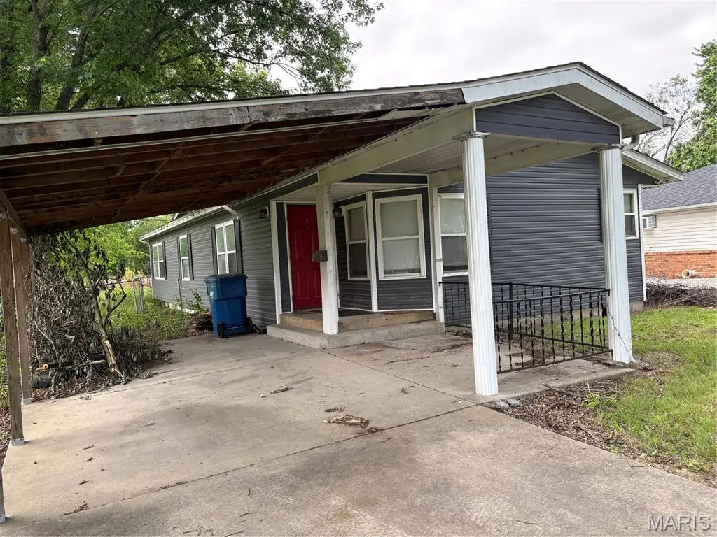 306 W 5th Street, Cahokia, IL 62206 - #1
