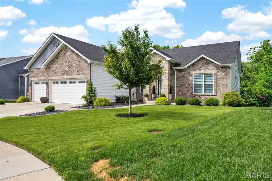 1005 Timber Bluff Drive, Wentzville, MO 63385 - #2