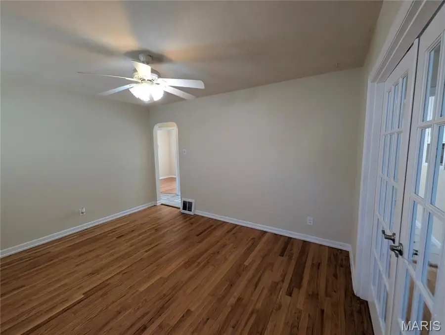 20 Derhake Road, Florissant, MO 63031 - #3