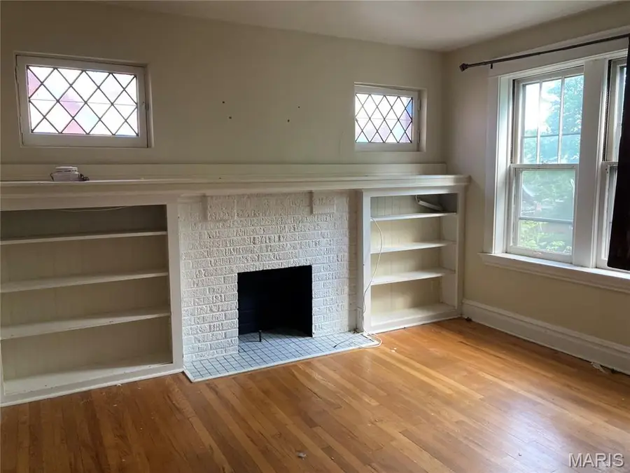 5027 Sutherland Avenue, Saint Louis, MO 63109 - #2