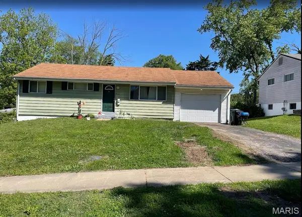 7753 Paddington Drive, St Louis, MO 63121
