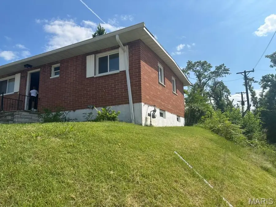 4464 Lee Avenue, Saint Louis, MO 63115 - #2