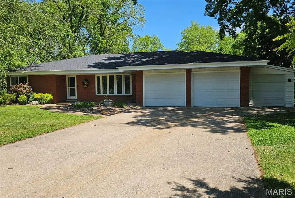 26630 Lakeview Terrace, Godfrey, IL 62035 - #1