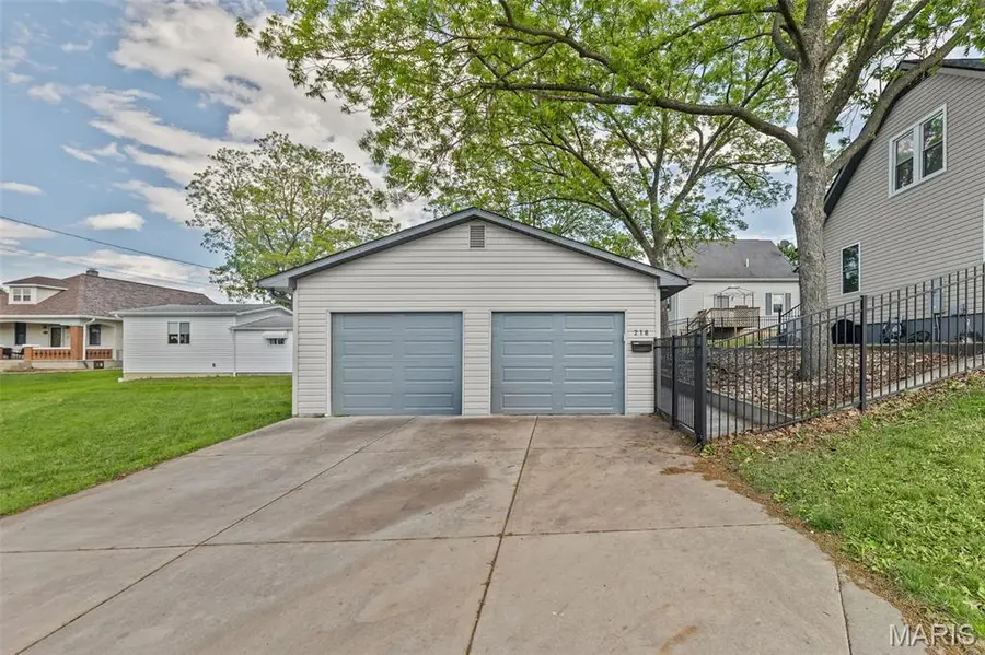218 E Cherry Street, Columbia, IL 62236 - #2