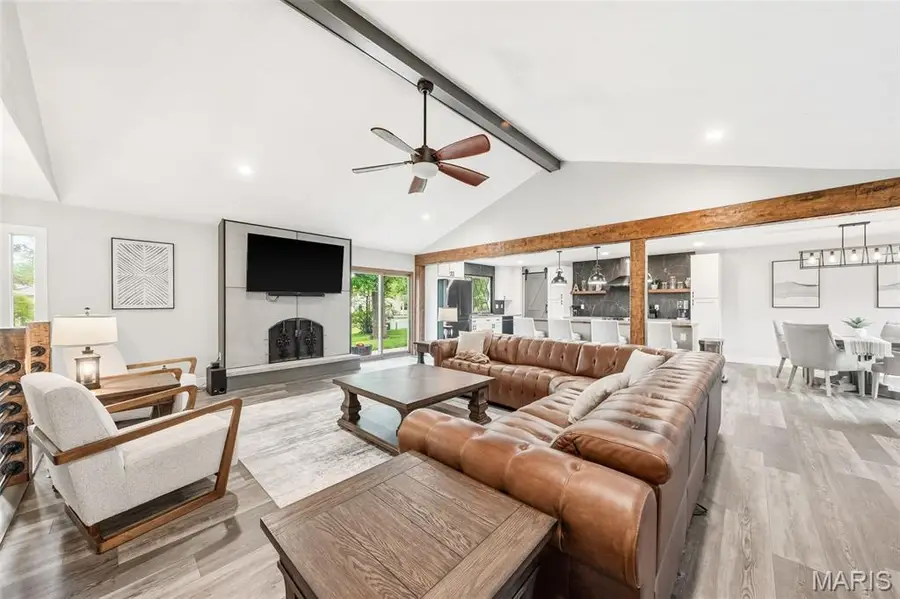 8 Lake Hill Drive, Saint Peters, MO 63376 - #2