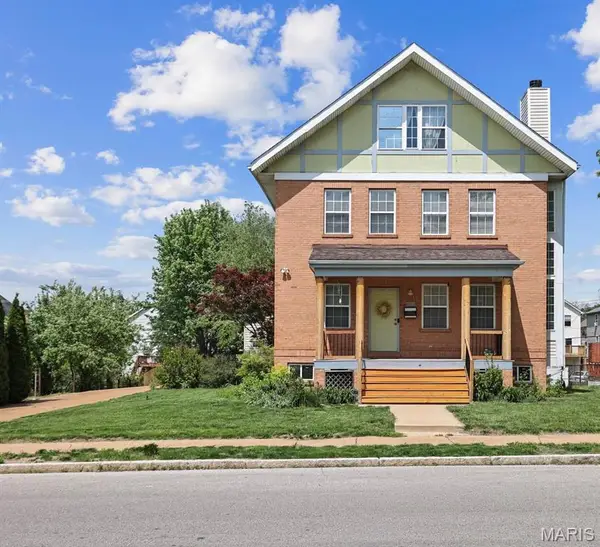 6023 Maple Avenue, St Louis, MO 63112