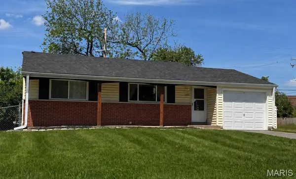 11093 Saturn Drive, Maryland Heights, MO 63043