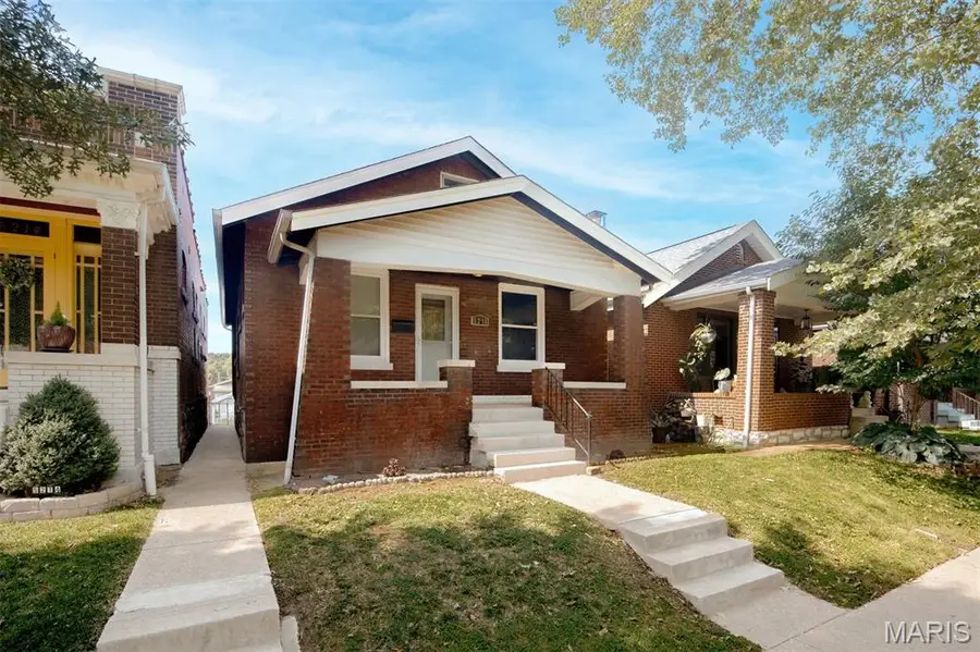 5218 Lisette Avenue, Saint Louis, MO 63109 - #3