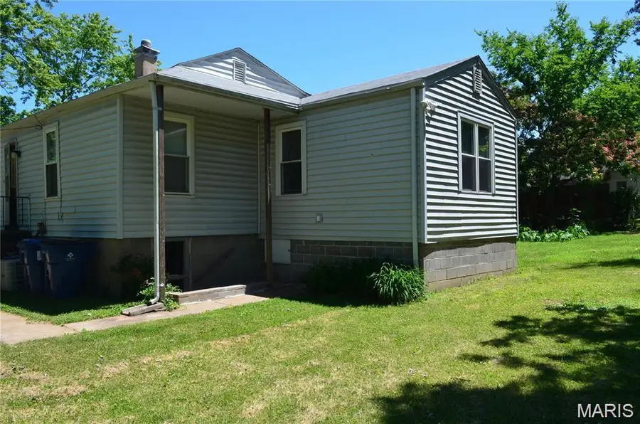 9578 Breckenridge Road, Breckenridge Hills, MO 63114 - #2